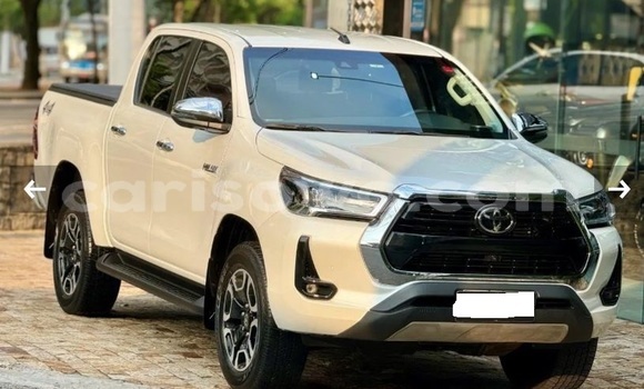 Acheter Occasion Voiture Toyota Hilux Blanc à Cotonou, Benin