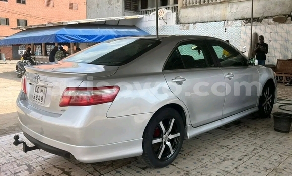 Acheter Occasion Voiture Toyota Camry Blanc à Abomey Calavi, Benin Acheter Occasion Voiture Toyota Camry Blanc à Abomey Calavi, Benin