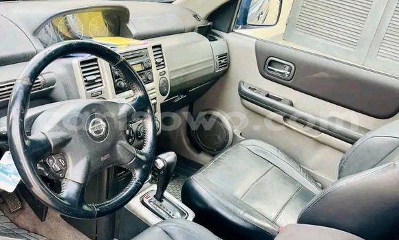 Acheter Occasion Voiture Nissan X–Trail Bleu à Cotonou, Benin Acheter Occasion Voiture Nissan X–Trail Bleu à Cotonou, Benin