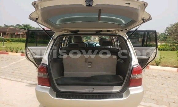 Acheter Occasion Voiture Toyota Highlander Other à Abomey Calavi, Benin Acheter Occasion Voiture Toyota Highlander Other à Abomey Calavi, Benin