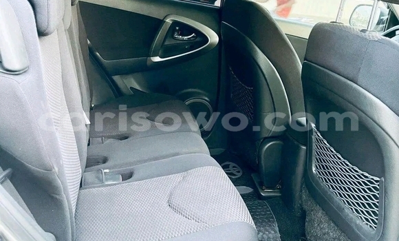 Acheter Occasion Voiture Toyota RAV4 Blanc à Cotonou, Benin Acheter Occasion Voiture Toyota RAV4 Blanc à Cotonou, Benin