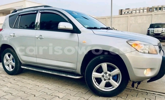 Acheter Occasion Voiture Toyota RAV4 Blanc à Cotonou, Benin Acheter Occasion Voiture Toyota RAV4 Blanc à Cotonou, Benin