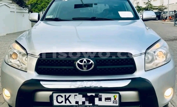 Acheter Occasion Voiture Toyota RAV4 Blanc à Cotonou, Benin Acheter Occasion Voiture Toyota RAV4 Blanc à Cotonou, Benin