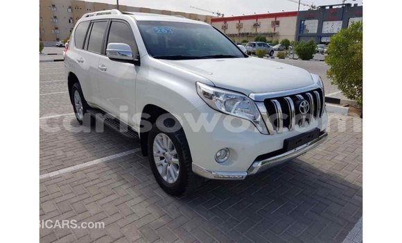 Acheter Import Voiture Toyota Prado Blanc à Import - Dubai, Benin Acheter Import Voiture Toyota Prado Blanc à Import - Dubai, Benin