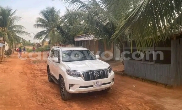 Acheter Occasion Voiture Toyota Prado Blanc à Cotonou, Benin Acheter Occasion Voiture Toyota Prado Blanc à Cotonou, Benin