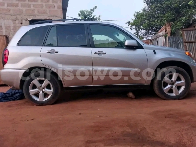 Big with watermark toyota rav4 benin cotonou 24432