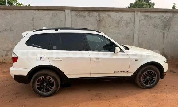 Acheter Occasion Voiture BMW X3 Blanc à Cotonou, Benin Acheter Occasion Voiture BMW X3 Blanc à Cotonou, Benin