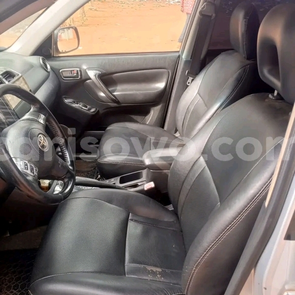 Big with watermark toyota rav4 benin cotonou 24441