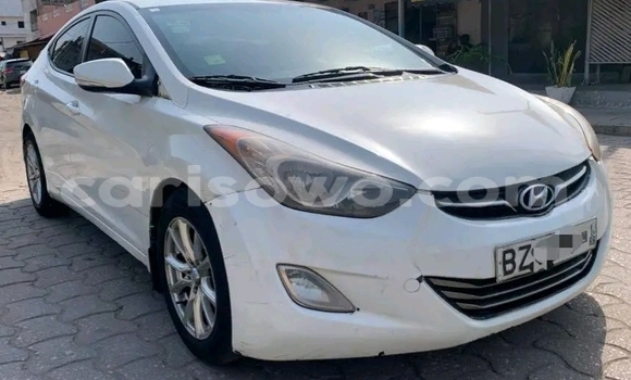 Acheter Occasion Voiture Hyundai Elantra Blanc à Cotonou, Benin Acheter Occasion Voiture Hyundai Elantra Blanc à Cotonou, Benin