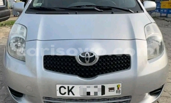 Acheter Occasion Voiture Toyota Yaris Blanc à Cotonou, Benin Acheter Occasion Voiture Toyota Yaris Blanc à Cotonou, Benin