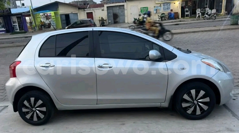 Big with watermark toyota yaris benin cotonou 24450