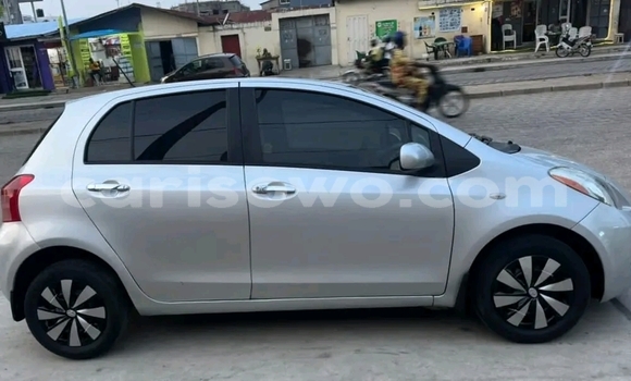 Acheter Occasion Voiture Toyota Yaris Blanc à Cotonou, Benin Acheter Occasion Voiture Toyota Yaris Blanc à Cotonou, Benin
