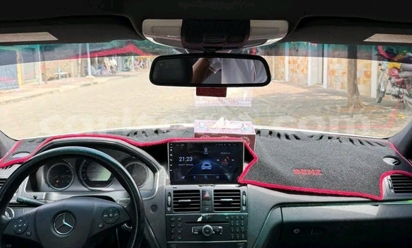 Acheter Occasion Voiture Mercedes-Benz 300CD Other à Cotonou, Benin Acheter Occasion Voiture Mercedes-Benz 300CD Other à Cotonou, Benin