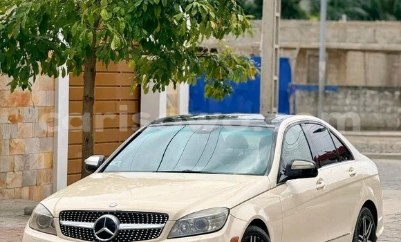 Acheter Occasion Voiture Mercedes-Benz 300CD Other à Cotonou, Benin Acheter Occasion Voiture Mercedes-Benz 300CD Other à Cotonou, Benin