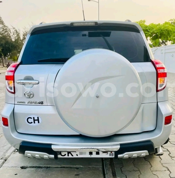 Big with watermark toyota rav4 benin cotonou 24455