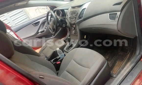 Acheter Occasion Voiture Hyundai Elantra Rouge à Abomey Calavi, Benin
