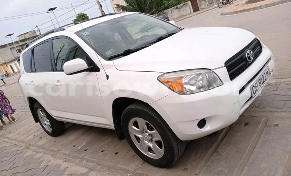 Acheter Occasion Voiture Toyota RAV4 Blanc à Cotonou, Benin