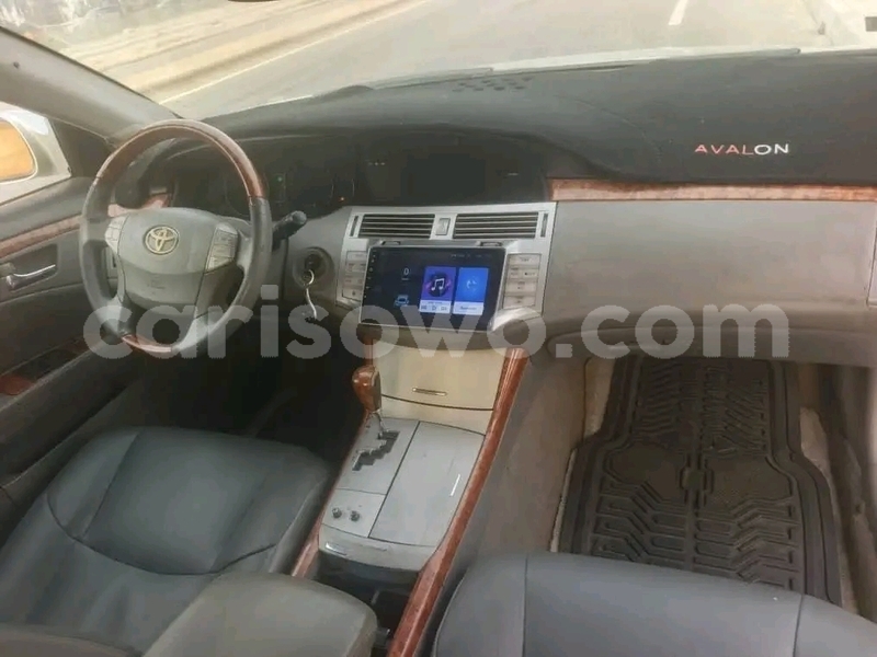 Big with watermark toyota avalon benin cotonou 24462