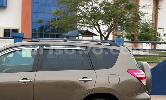 Acheter Occasion Voiture Toyota RAV4 Other à Cotonou, Benin Acheter Occasion Voiture Toyota RAV4 Other à Cotonou, Benin