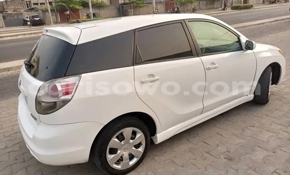 Acheter Occasion Voiture Toyota Matrix Blanc à Cotonou, Benin Acheter Occasion Voiture Toyota Matrix Blanc à Cotonou, Benin