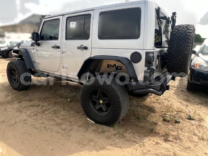 Big with watermark jeep wrangler benin cotonou 24480