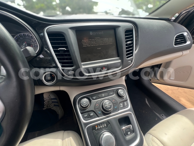 Big with watermark chrysler 200 benin cotonou 24485