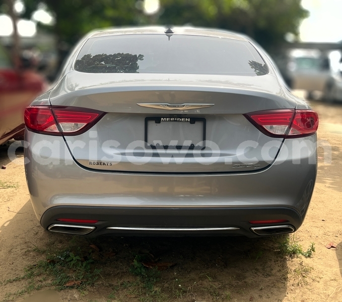 Big with watermark chrysler 200 benin cotonou 24485