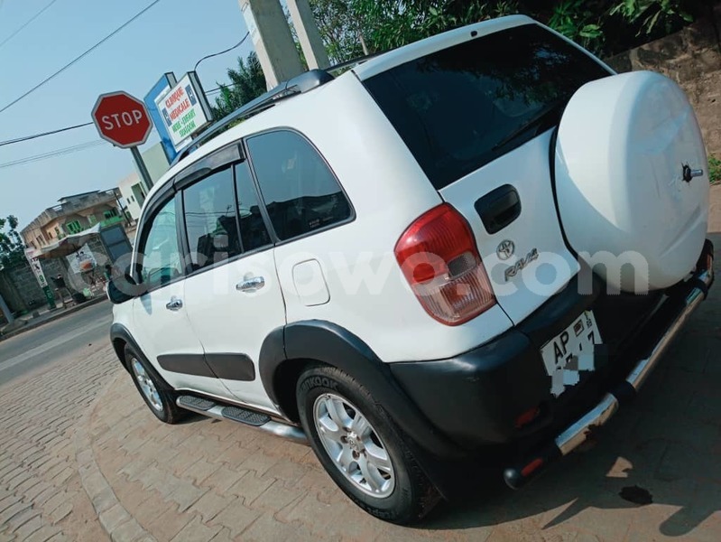 Big with watermark toyota rav4 benin cotonou 24487