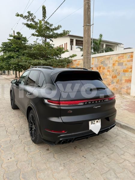 Big with watermark porsche cayenne benin cotonou 24495
