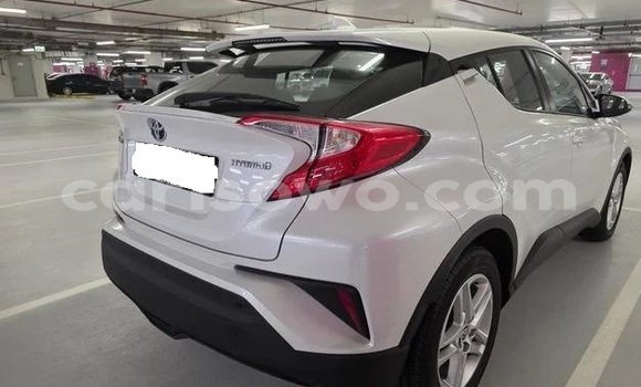 Buy Used Toyota C-HR White Car in Cotonou in Benign Buy Used Toyota C-HR White Car in Cotonou in Benign