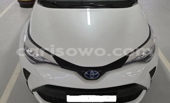 Buy Used Toyota C-HR White Car in Cotonou in Benign Buy Used Toyota C-HR White Car in Cotonou in Benign