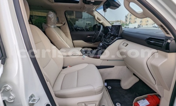 Buy Used Toyota Land Cruiser White Car in Cotonou in Benign Buy Used Toyota Land Cruiser White Car in Cotonou in Benign