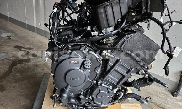 Sayi Imported Kawazaki Z 750 Azurfa Motsi in Cotonou a Benin Sayi Imported Kawazaki Z 750 Azurfa Motsi in Cotonou a Benin