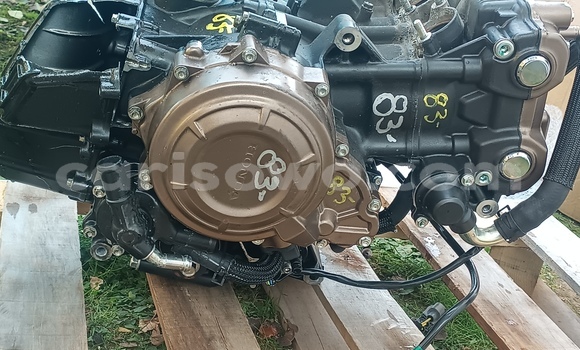 Sayi Imported Kawazaki Z 750 Azurfa Motsi in Cotonou a Benin Sayi Imported Kawazaki Z 750 Azurfa Motsi in Cotonou a Benin