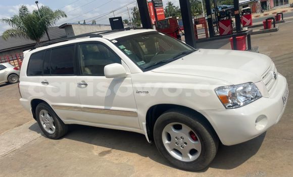 Buy Used Toyota Highlander White Car in Cotonou in Benign Buy Used Toyota Highlander White Car in Cotonou in Benign