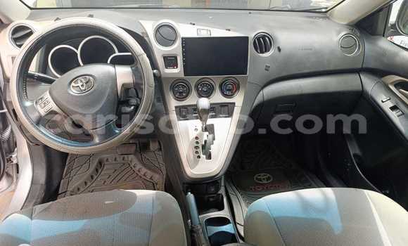 Acheter Occasion Voiture Toyota Matrix Blanc à Abomey, Benin Acheter Occasion Voiture Toyota Matrix Blanc à Abomey, Benin