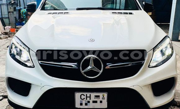 Sayi Na hannu Jeep Wrangler Black Mota in Cotonou a Benin Sayi Na hannu Jeep Wrangler Black Mota in Cotonou a Benin