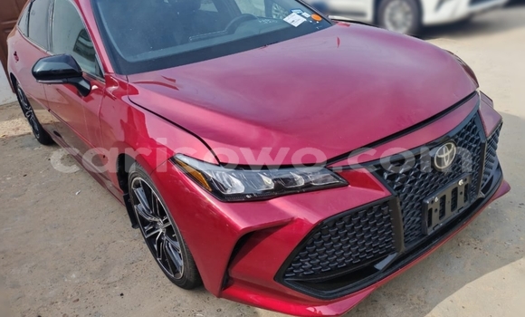 Acheter Occasion Voiture Toyota Avalon Rouge à Cotonou, Benin