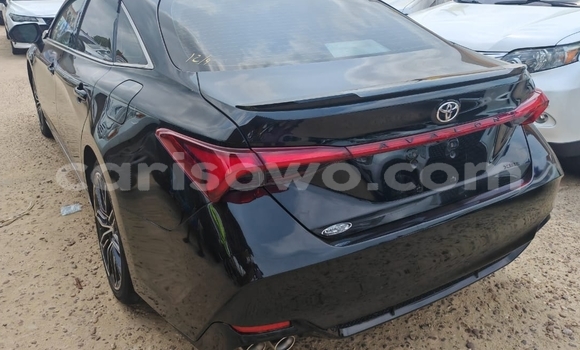 Sayi Na hannu Toyota Avalon Black Mota in Cotonou a Benin Sayi Na hannu Toyota Avalon Black Mota in Cotonou a Benin