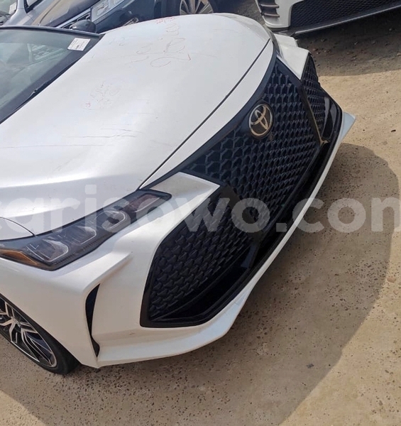 Big with watermark toyota avalon benin cotonou 24530