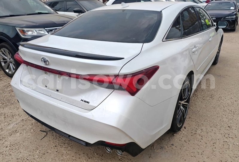 Big with watermark toyota avalon benin cotonou 24530