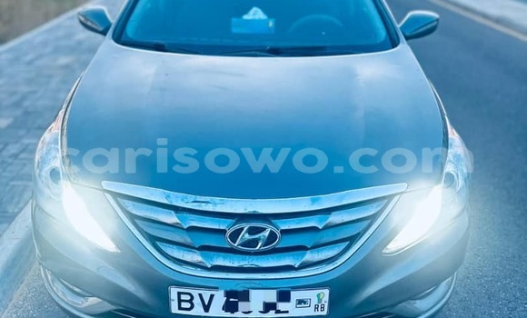 Sayi Na hannu Hyundai Sonata Azurfa Mota in Cotonou a Benin Sayi Na hannu Hyundai Sonata Azurfa Mota in Cotonou a Benin