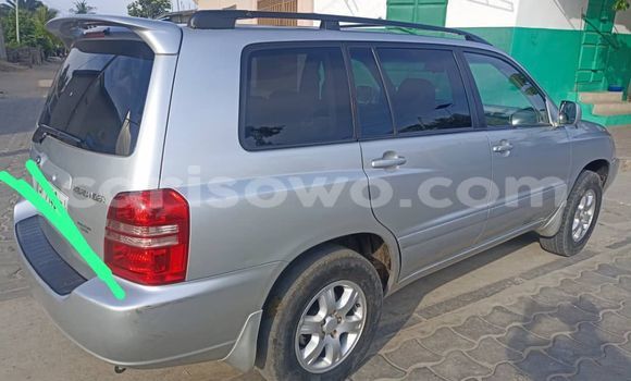 Buy Used Toyota Highlander Silver Car in Cotonou in Benign Buy Used Toyota Highlander Silver Car in Cotonou in Benign
