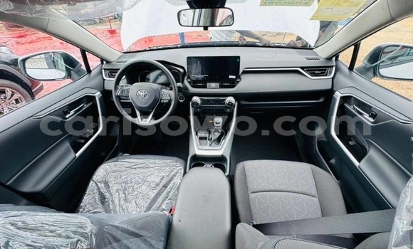 Acheter Neuf Voiture Toyota RAV4 Blanc à Cotonou, Benin Acheter Neuf Voiture Toyota RAV4 Blanc à Cotonou, Benin