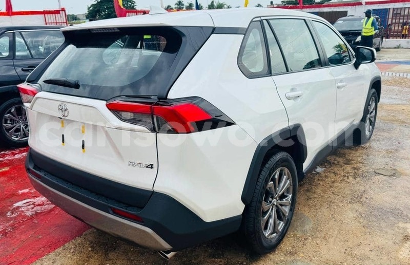 Big with watermark toyota rav4 benin cotonou 24555