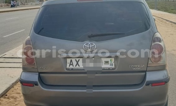 Acheter Occasion Voiture Toyota Corolla Verso Gris à Cotonou, Benin