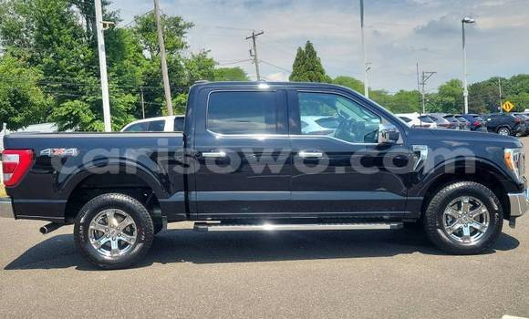 Ra Àlòkù Ford F–150 Black Ọkọ̀ in Cotonou ni Benin Ra Àlòkù Ford F–150 Black Ọkọ̀ in Cotonou ni Benin