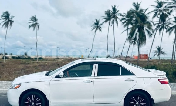 Sayi Na hannu Toyota Camry White Mota in Cotonou a Benin Sayi Na hannu Toyota Camry White Mota in Cotonou a Benin