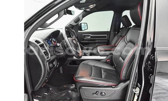 Acheter Occasion Voiture Dodge RAM Noir à Cotonou, Benin Acheter Occasion Voiture Dodge RAM Noir à Cotonou, Benin