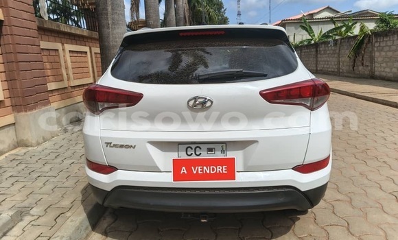 Sayi Na hannu Hyundai Tucson White Mota in Abomey Calavi a Benin Sayi Na hannu Hyundai Tucson White Mota in Abomey Calavi a Benin